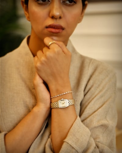 ساعة هيبة النسائية بسير ستيل بلون ذهبي