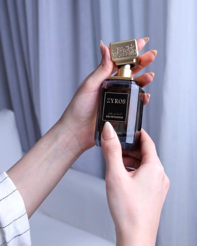 طقم نسائي يميز حضورك