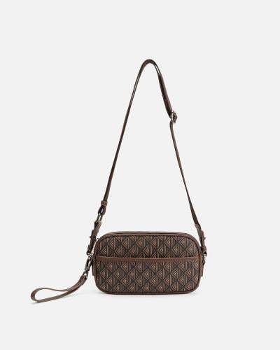 شنطة رجالية لاطلالتك كل يوم بلون بني