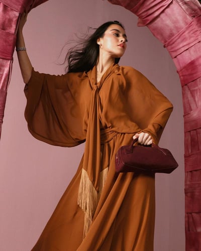 شنطة رحيق النسائية جلد بلون عودي