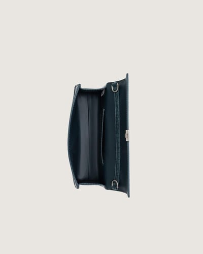 شنطة فخر النسائية بلون أزرق