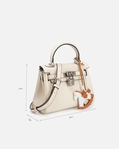 شنطة نسائية لإطلالتك في كل الأوقات بلون بيج