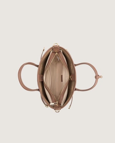 شنطة أرجوان النسائية عملية باللون البني