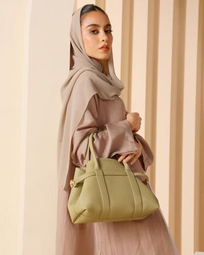 شنطة أرجوان النسائية عملية باللون الأخضر