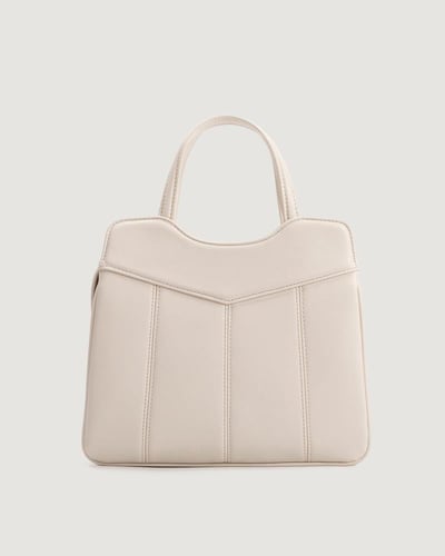 شنطة صَدف النسائية جلد بلون بيج.