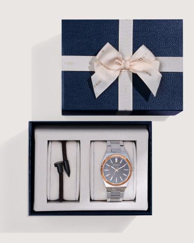 هدية رجالية دقة الوقت ولمسة أناقة بلون فضي