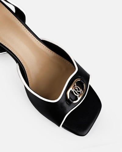 حذاء كعب نسائي كلاسيك باللون الأسود