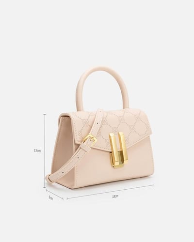 شنطة أنيقة من الجلد بحجم صغير بلون وردي