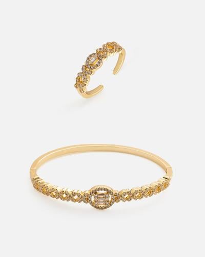 طقم اسوارة وخاتم لمناسباتك بلون ذهبي