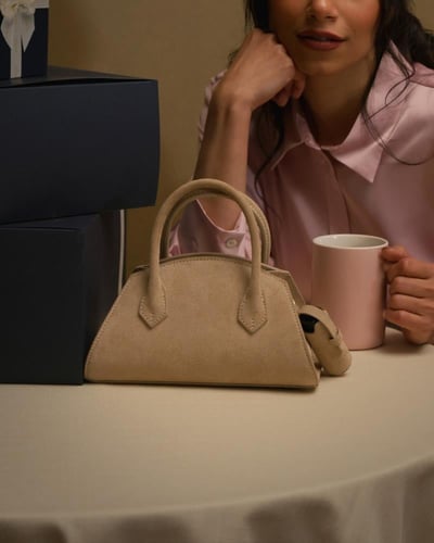 شنطة سيلستيا النسائية جلد بلون بيج