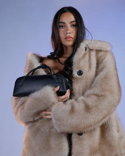 شنطة رحيق النسائية جلد بلون أسود