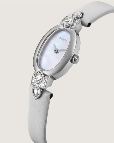 ساعة رافين النسائية من الجلد بلون أبيض