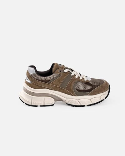 حذاء نسائي رياضي أنيق بلون بني