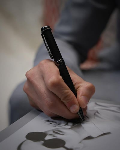 الهدية انعكاس لذوقك ساعة وقلم رجالي