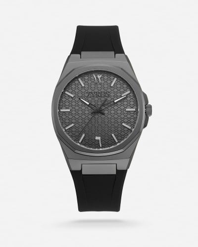 ساعة رجالية بسير من الربل بلون أسود.