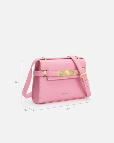 شنطة نسائية لكل الأوقات بلون وردي