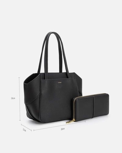 شنطة نسائية بمقاس واسع بلون أسود