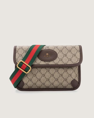 طقم هدية للجنسين من شنطة ومحفظة وميدالية.