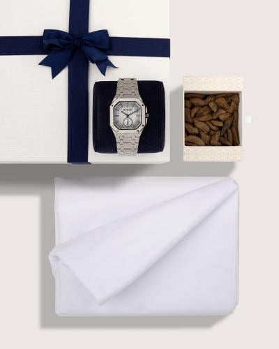 هدية رجالي ساعة بلون فضي وبخور وقماش