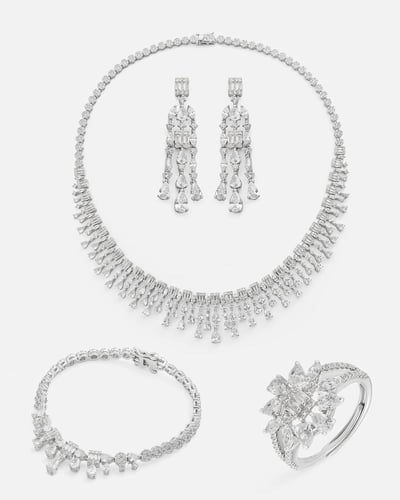 هدية نسائية بتصميم ملكي ساعة وطقم زركون