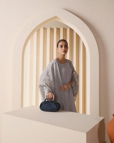 شنطة حُلم النسائية مخمل بلون أزرق