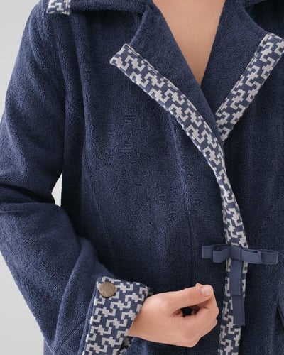 روب استحمام نسائي أنيق بلون أزرق