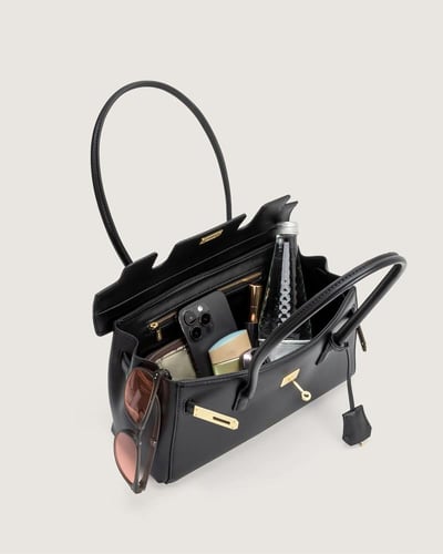 شنطة ڤيلورا النسائية جلد بلون أسود