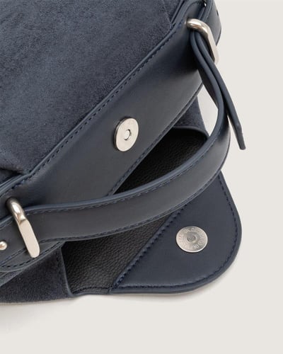 شنطة حُلم النسائية مخمل بلون أزرق