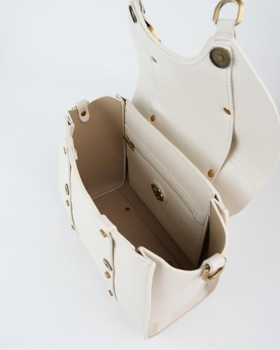 شنطة نسائية بمقاس كبير باللون البيج