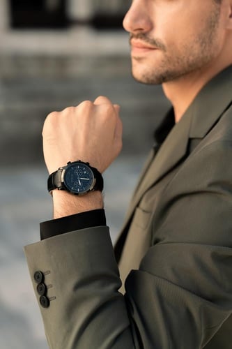 ‎ ساعة رجالية كلاسيك بلون أسود