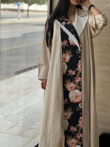 عباية عملية القماش كريب كتان بيج