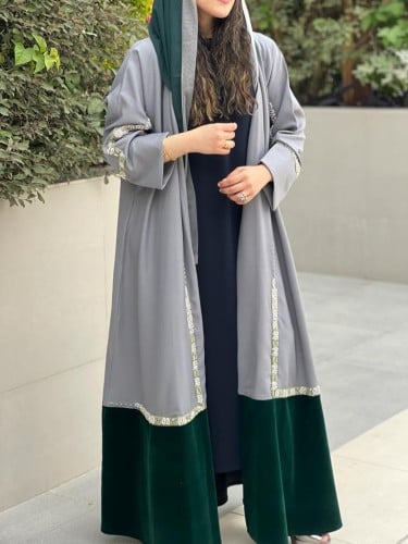 عباية فاخرة القماش كريب رمادي مع مخمل زيتي وشك على...