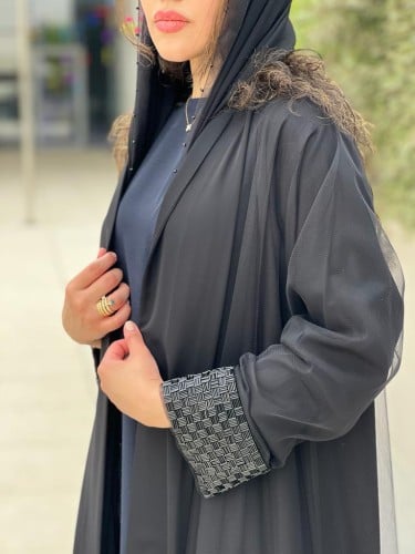 عباية فاخرة طبقتين القماش الداخلي كريب حرير اسود و...