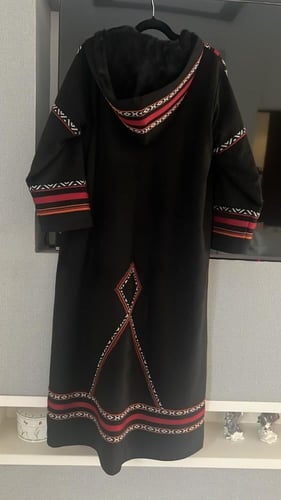 فروة ( للجنسين ) جوخ اسود وسدو