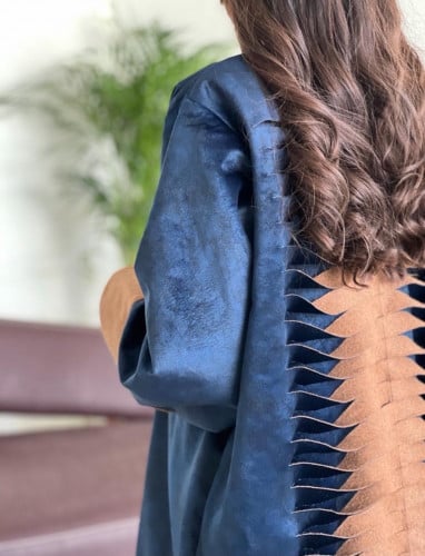 عباية شتوية مميزة القماش شامواه كحلي