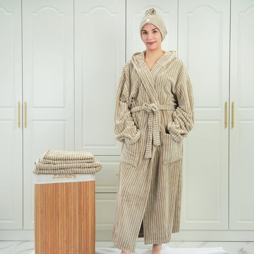 روب حمام ليونا مقام أبيض بلوجرين