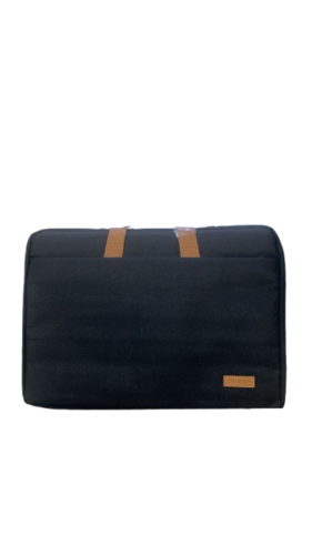 شنطة باللون الاسود مقاس 15