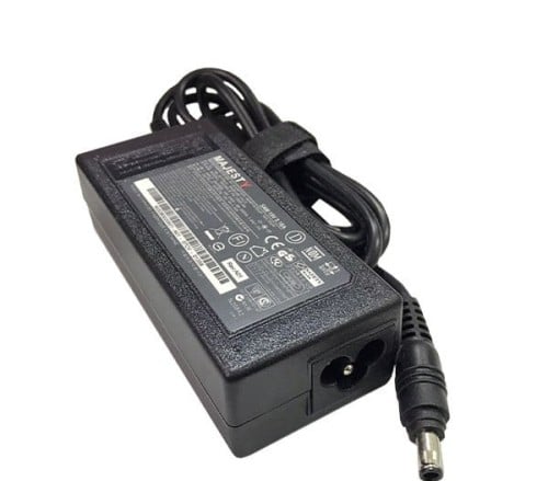 شاحن توشيبا بجهد 19 فولت وتيار 3.42امبير وقوة 65 و...