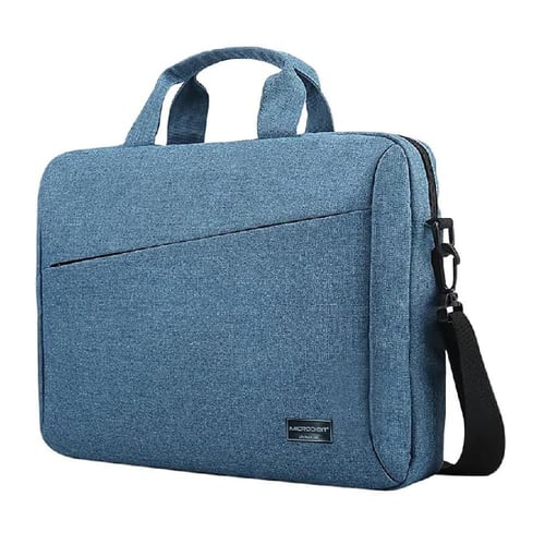 شنطة لابتوب انيقة و خفيفة بالون الاسود بحجم مناسب...