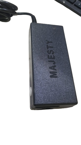 شاحن ديل بجهد 19.5 فولت وتيار 3.34 امبير وقوة 65 و...