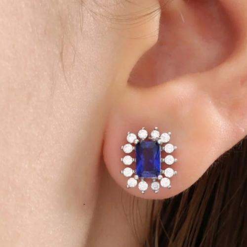 حلق مرصع بالكريستال والزركون فضة صافي عيار٩٢٥