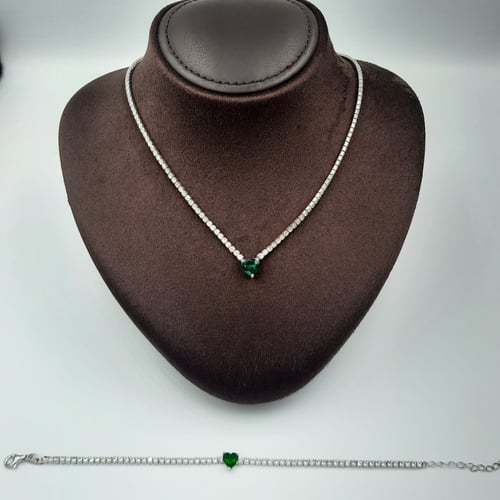 طقم عقد واسوارة تنس فضة صافي عيار 925 مع فص بشكل ق...