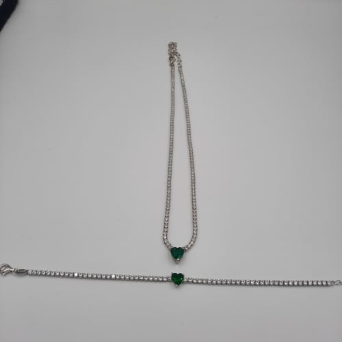 طقم عقد واسوارة تنس فضة صافي عيار 925 مع فص بشكل ق...