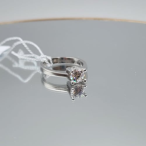 خاتم سوليتر فضة صافي عيار 925 مع فص سوارفيسكي