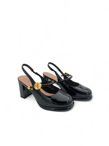 جزمة نسائي سوداء بكعب