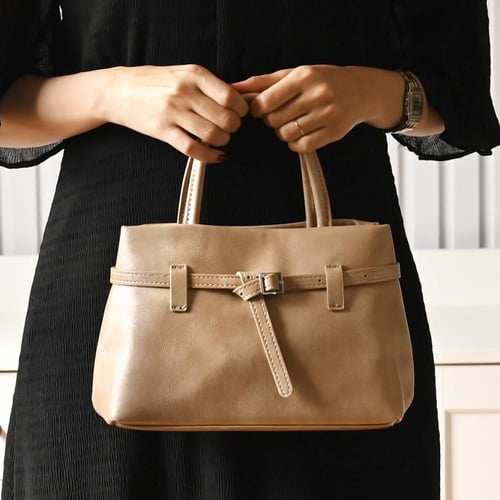 شنطة نسائي كاجول من الجلد الصناعي بتصميم كتف مع حز...