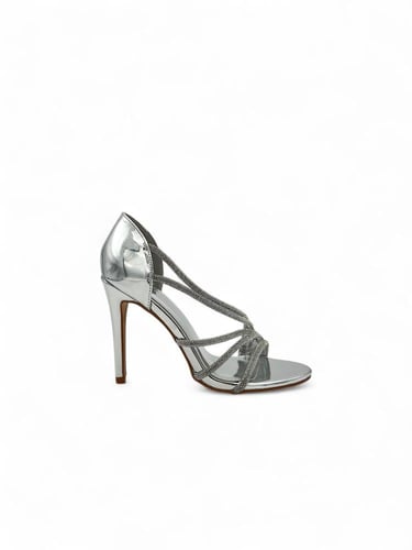 صندل نسائي كعب طويل