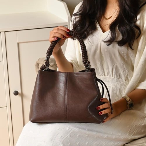 شنطة نسائي كاجول بتصميم عصرى