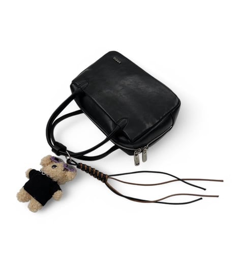 شنطة نسائي كاجول سوداء بتصميم عملي مع قفل معدني