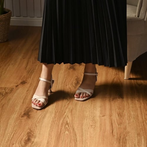 صندل نسائي كاجول بكعب